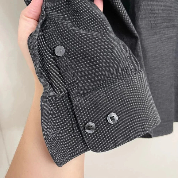 John Varvatos Modern Fit Long Sleeve Button Up Navy Blue Sz 17.5 R - Picture 4 of 7